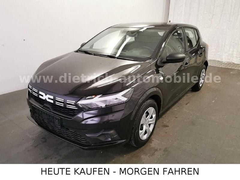 Schwarz Gebraucht 2025 Dacia Sandero Essentiel Limousine | 14.790 € (Superpreis) - Bild 1/4