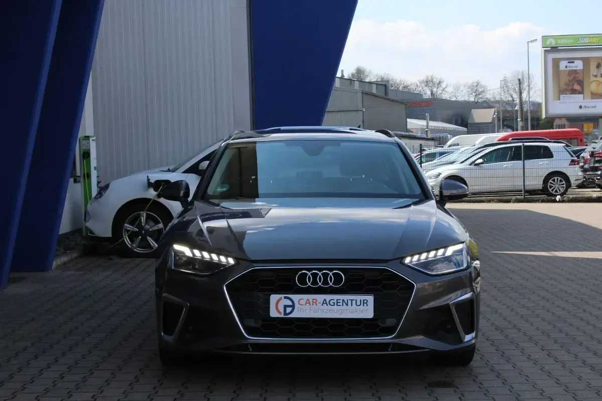 Gebraucht Audi A4 S-Line 204 PS (150 kW) 2021 Grau Kombi