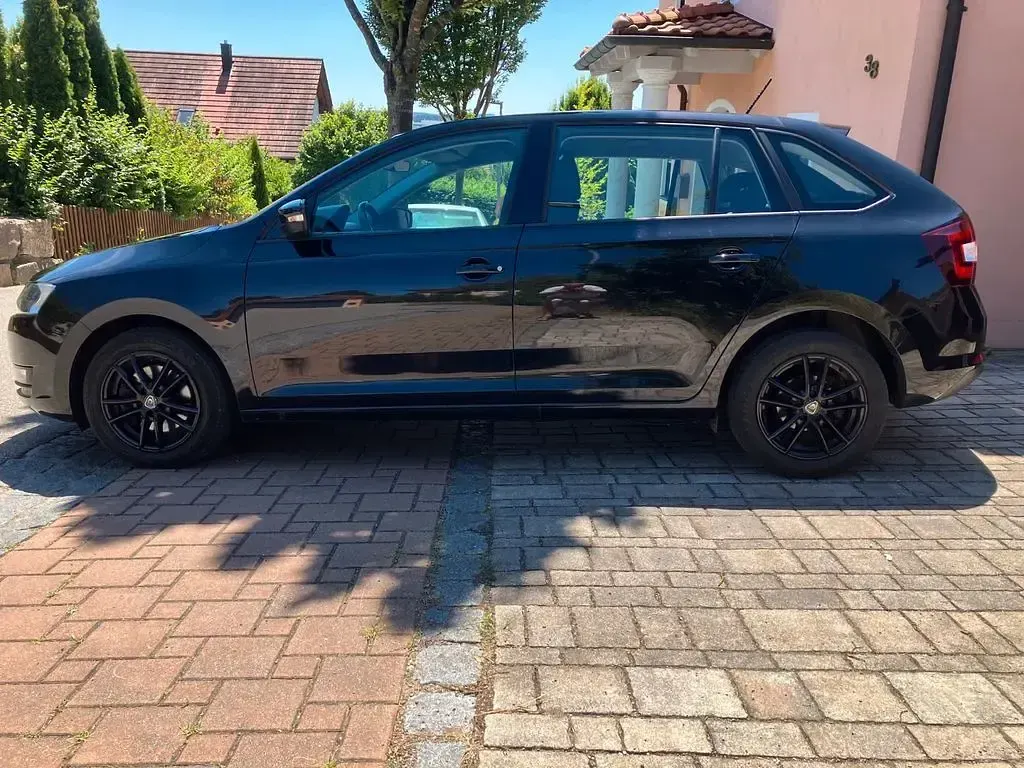 Gebraucht Skoda Rapid 110 PS (80 kW) 2019 Schwarz Kleinwagen