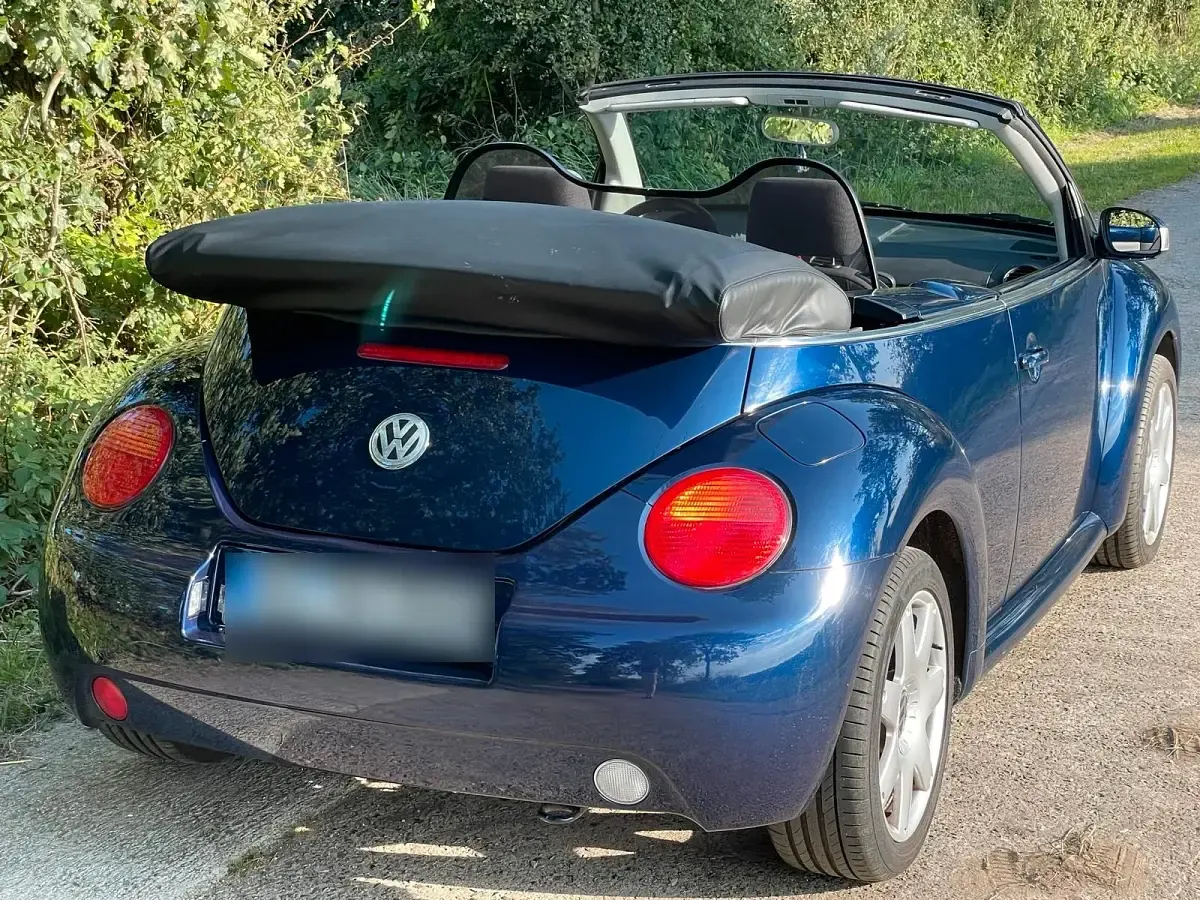 Gebraucht VW New Beetle Cabriolet 150 PS (110 kW) 2004 Blau Cabrio