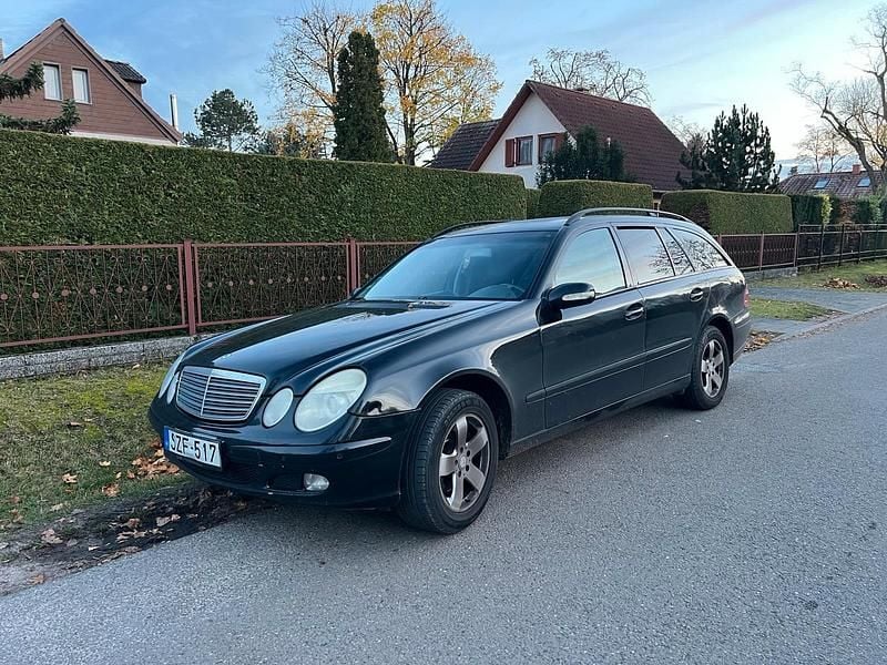 Schwarz Gebraucht 2003 Mercedes E270 Kombi | 3.900 € (Teuer) - Bild 1/4