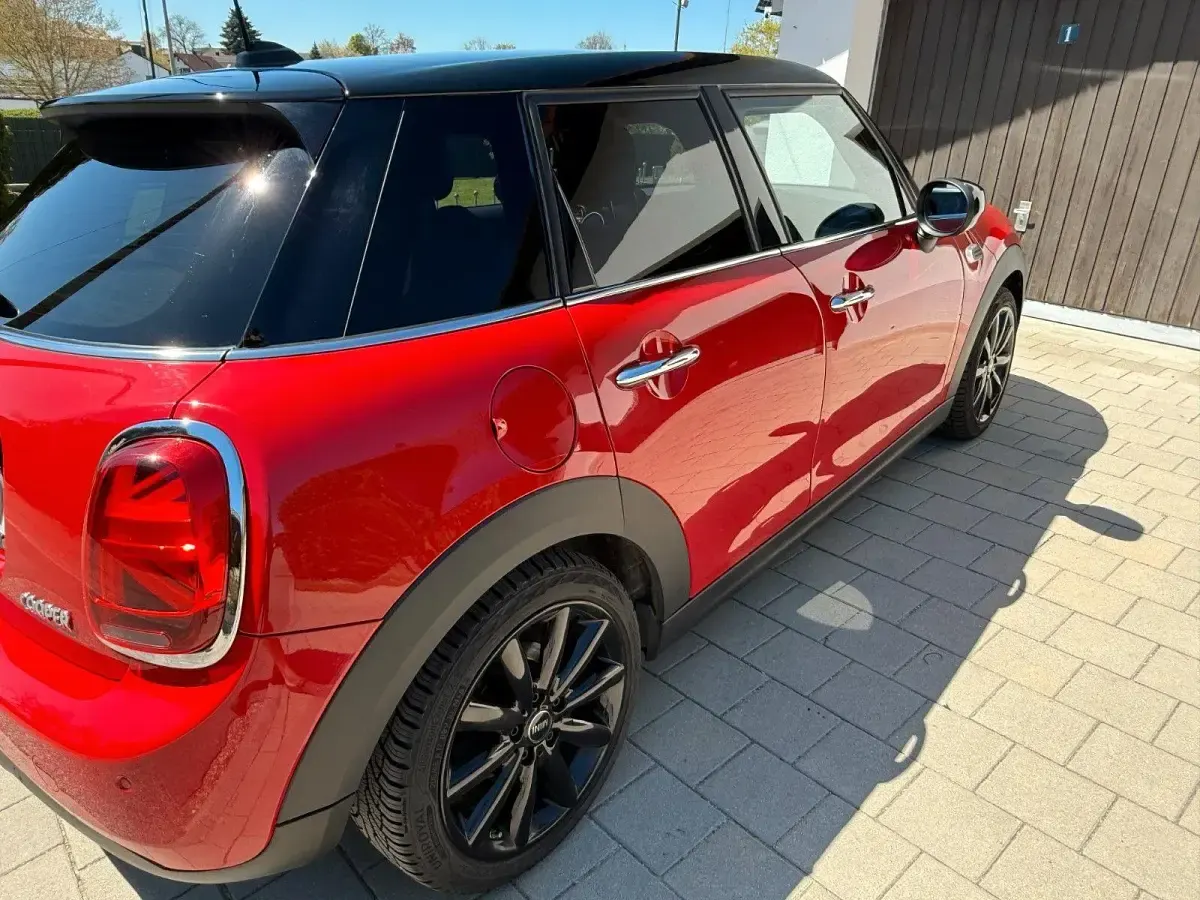 Używany Mini Cooper 136 KM (100 kW) 2020 Czerwony Hatchback