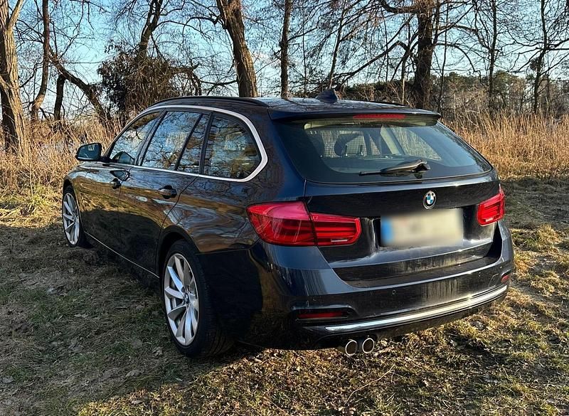 Gebraucht BMW 320 190 PS (139 kW) 2016 Blau Kombi