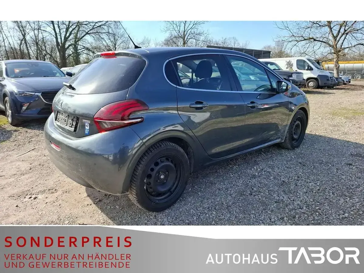 Gebraucht Peugeot 208 Allure 110 PS (80 kW) 2017 Lack grau shark/metalliclacki Kleinwagen
