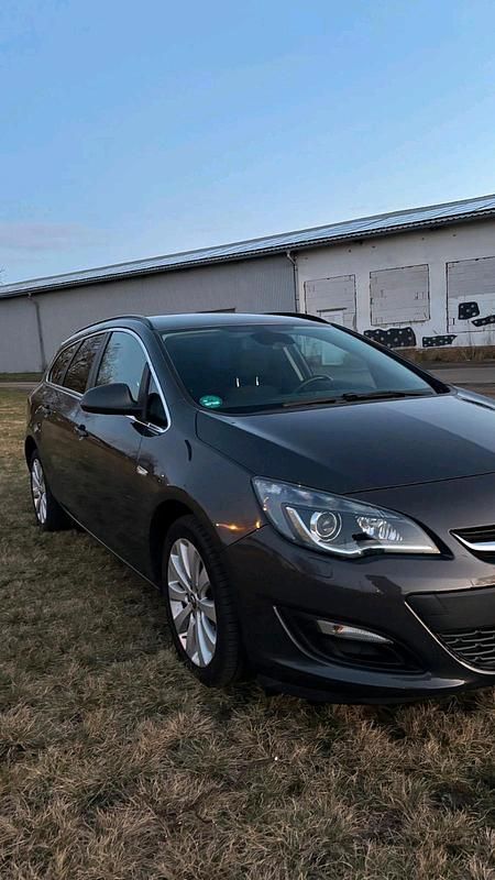 Gebraucht Opel Astra 165 PS (121 kW) 2013 Kombi