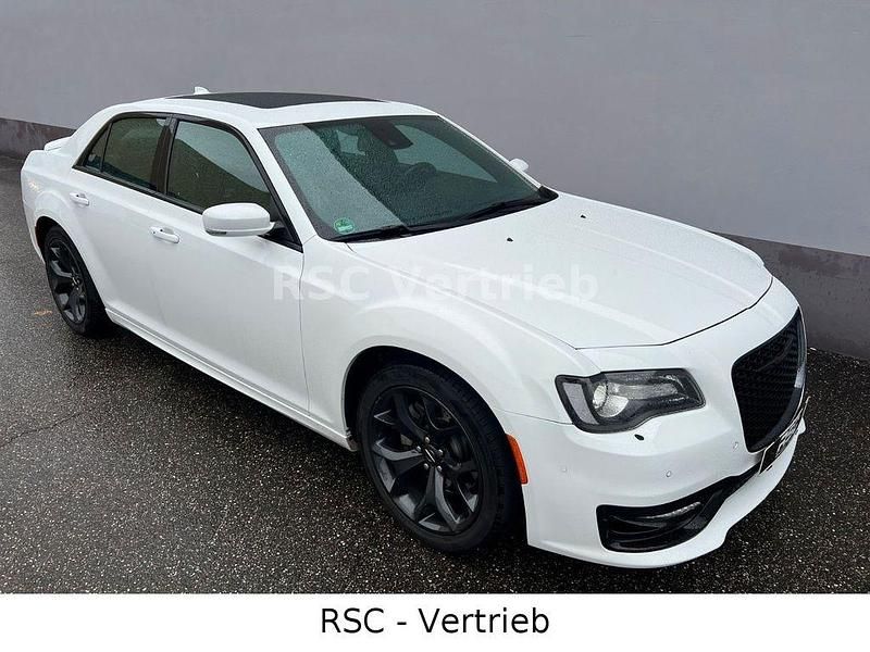 Gebraucht Chrysler 300C 367 PS (269 kW) 2021 Weiß Limousine