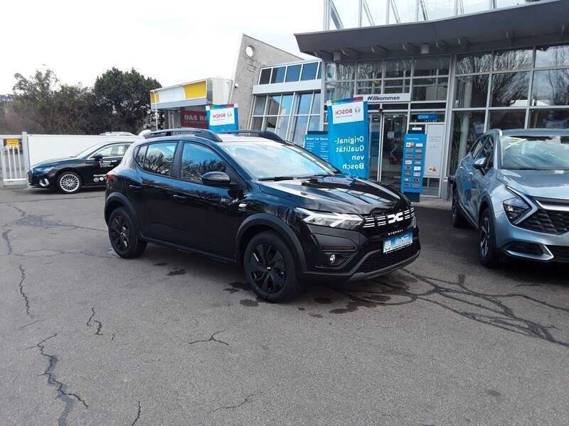 Perlmuttschwarz Neu 2024 Dacia Sandero Expression Kleinwagen | 19.200 € (Etwas zu teuer) - Bild 1/4