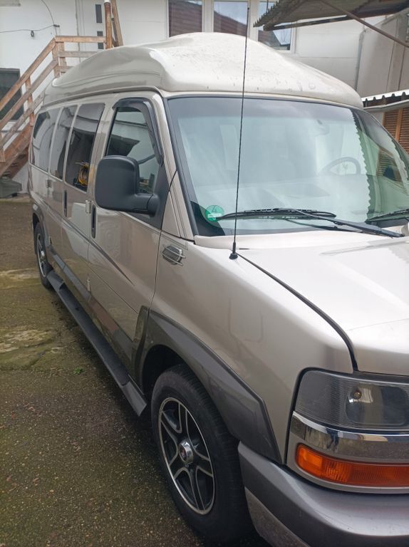 Second-hand Chevrolet Express 290 CP (213 kW) 2006 Argintiu Monovolum