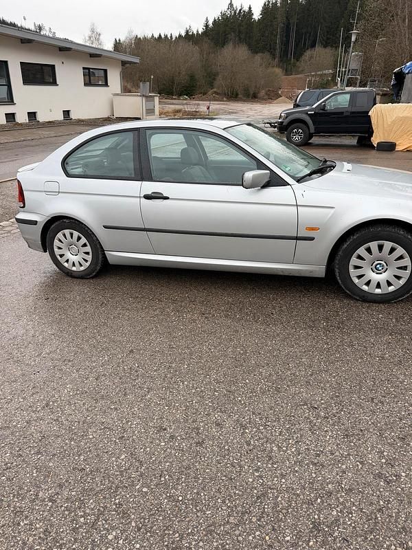Gebraucht BMW 316 Compact 116 PS (85 kW) 2004 Silber Kleinwagen