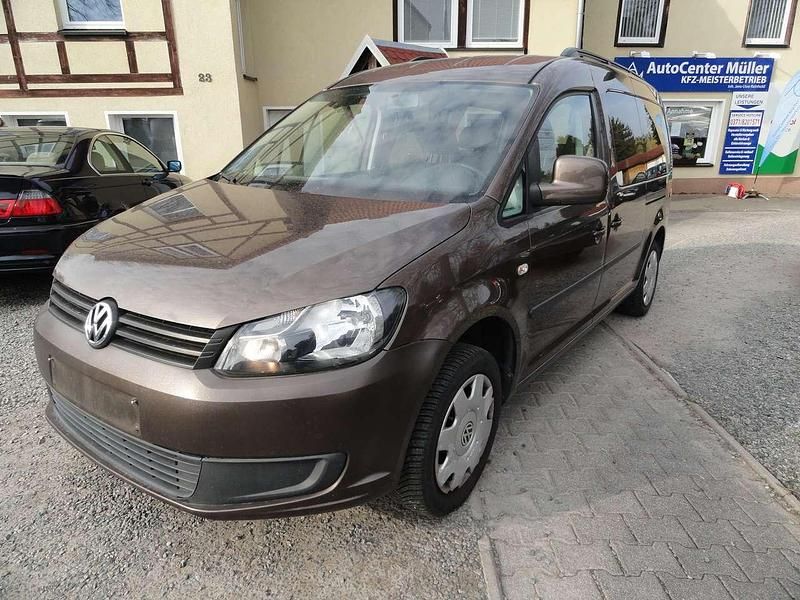 Toffeebraun metallic Gebraucht 2013 VW Caddy Maxi Van / Kleinbus | 14.995 € (Teuer) - Bild 1/4