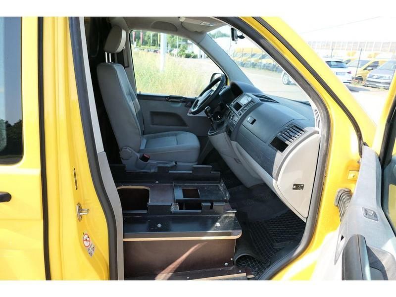 Second-hand VW Transporter 84 CP (61 kW) 2011 Galben Van