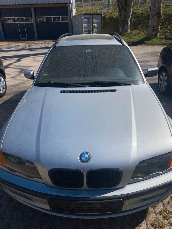 Silber Gebraucht 2000 BMW 320 Kombi | 1.700 € (Guter Preis) - Bild 1/4