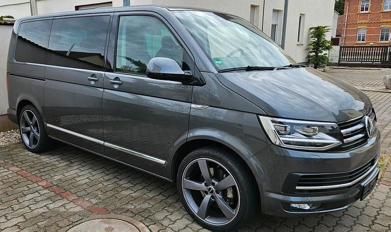 Grau Gebraucht 2016 VW T6 Highline Van | 36.000 € (Superpreis) - Bild 1/4