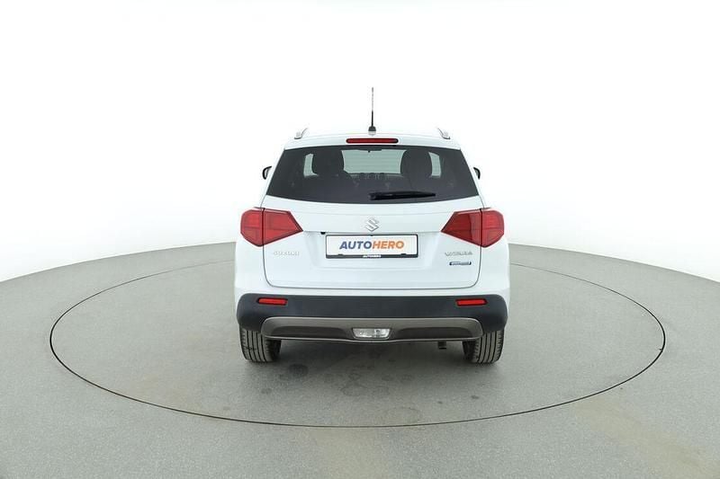 Gebraucht Suzuki Vitara Club 2020 Weiß SUV