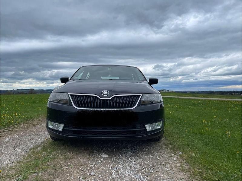 Schwarz Gebraucht 2013 Skoda Rapid Active Limousine | 3.800 € (Etwas zu teuer) - Bild 1/4