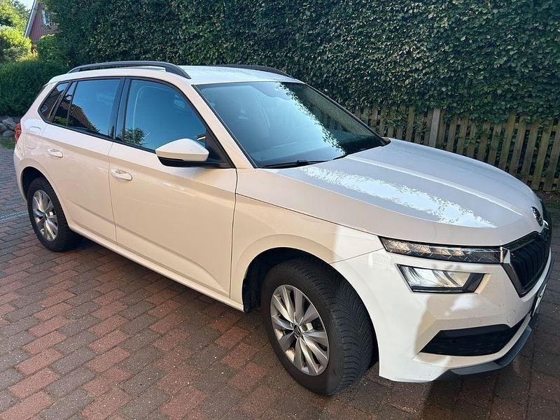 Weiß Gebraucht 2020 Skoda Kamiq Ambition SUV | 16.000 € (Guter Preis) - Bild 1/4