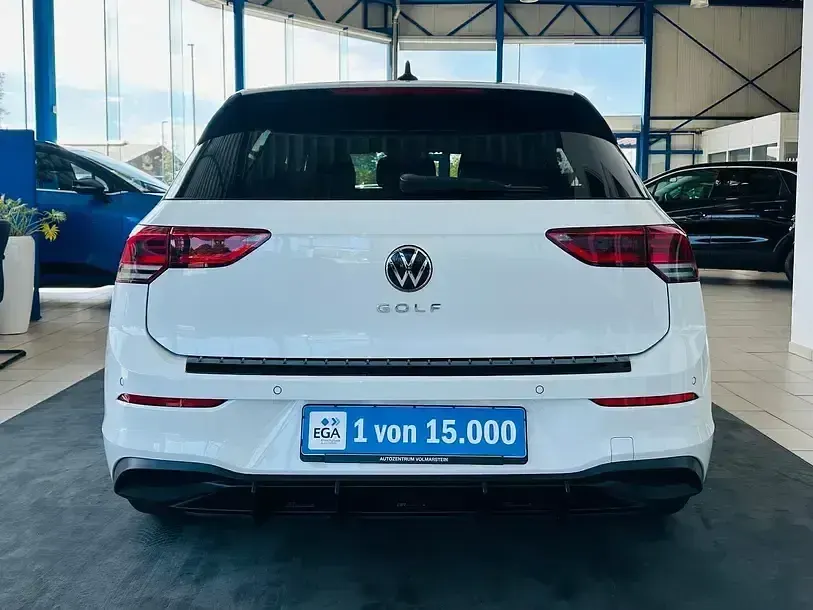 Gebraucht VW Golf VII United 131 PS (96 kW) 2020 Pure white Limousine