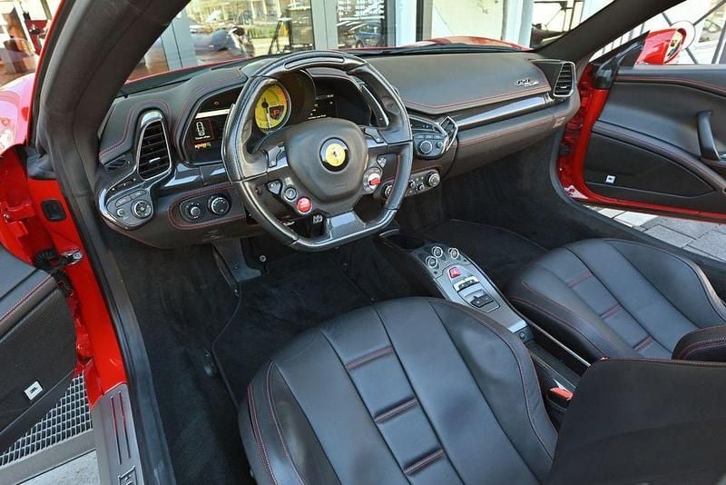 Gebraucht Ferrari 458 570 PS (419 kW) 2012 Rosso corsa Cabrio