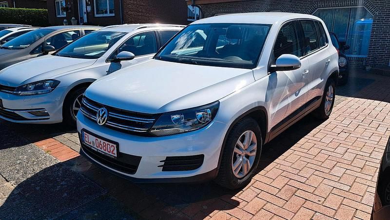 Weiß Gebraucht 2015 VW Tiguan SUV | 10.990 € (Fairer Preis) - Bild 1/4