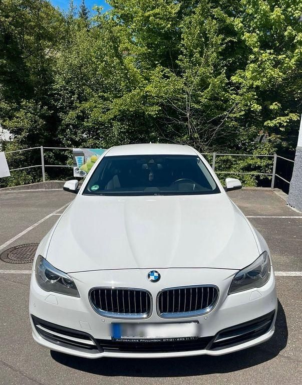 Gebraucht BMW 525 218 PS (160 kW) 2014 Weiß Limousine