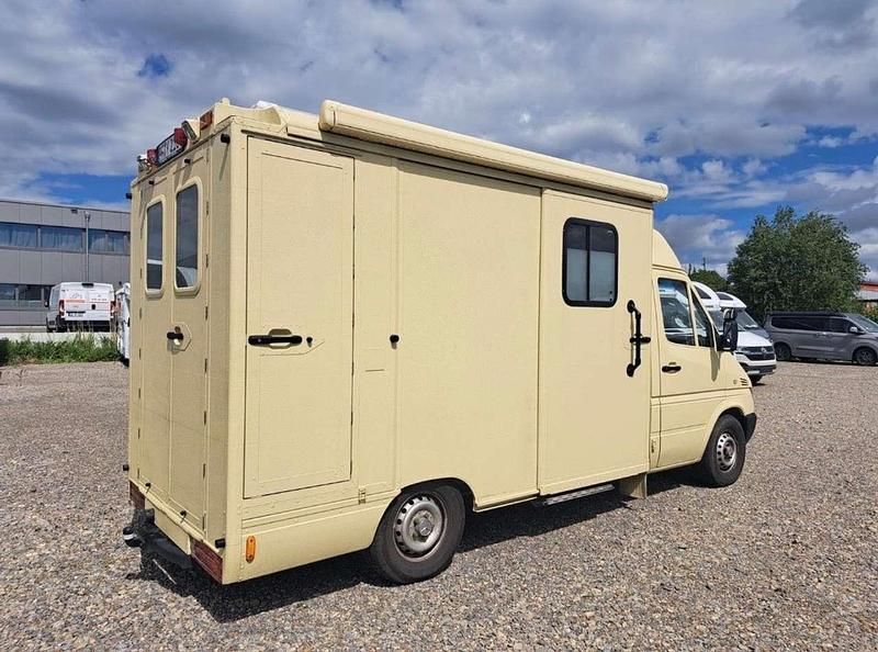 Second-hand Mercedes Sprinter 109 CP (80 kW) 2004 Bej Van