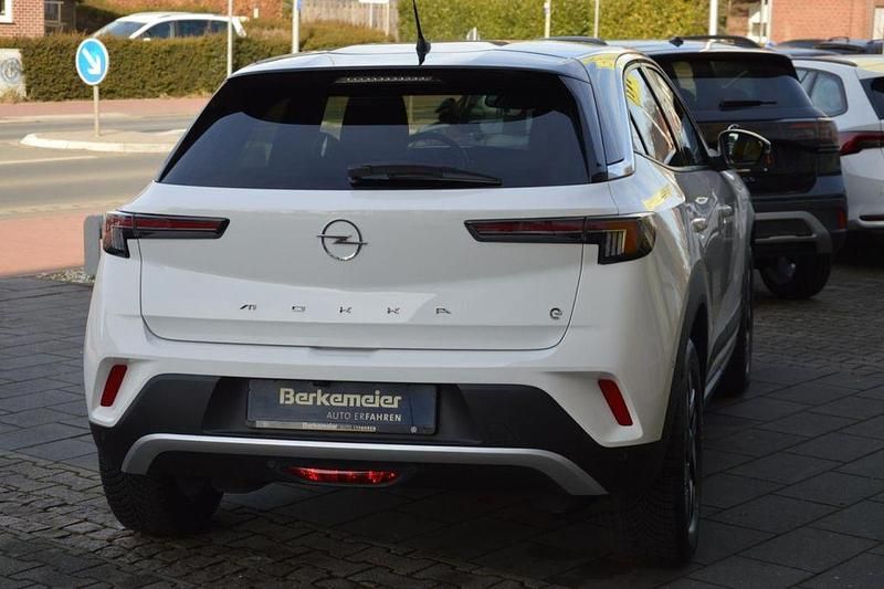 Gebraucht Opel Mokka-e Elegance 100 kW (136 PS) 2022 Jade weiß SUV