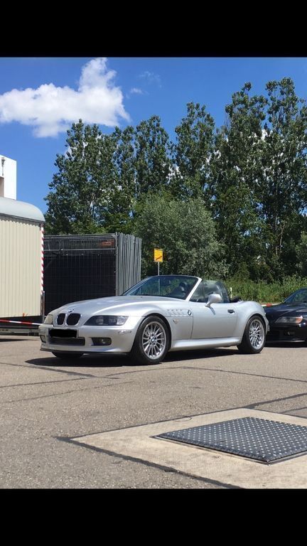 Silber Gebraucht 2000 BMW Z3 Performance Cabrio | 10.000 € (Teuer) - Bild 1/4