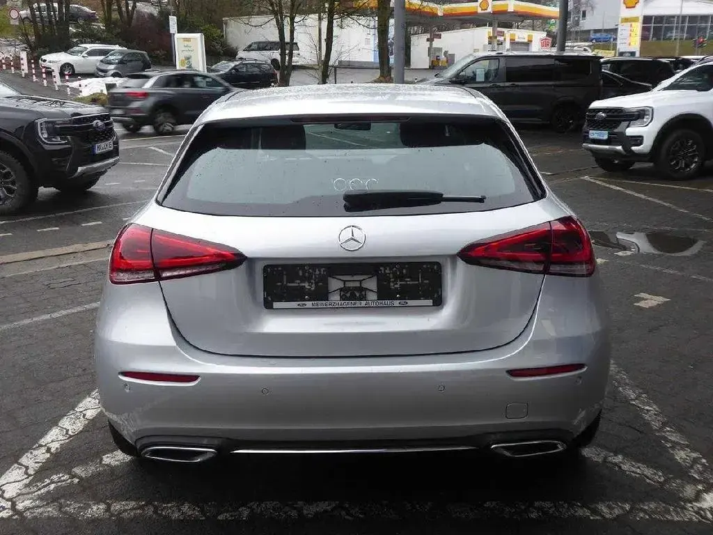 Gebraucht Mercedes A220 190 PS (139 kW) 2019 Iridiumsilber  metalliclack (metallic) Limousine
