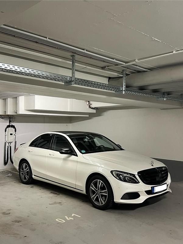 Gebraucht Mercedes C300 245 PS (180 kW) 2018 Weiß Limousine