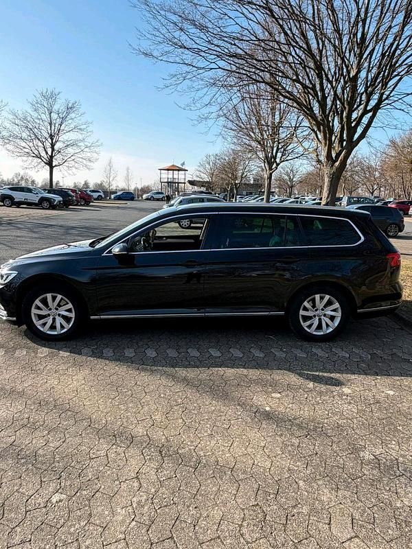 Gebraucht VW Passat Highline 190 PS (139 kW) 2015 Schwarz Kombi