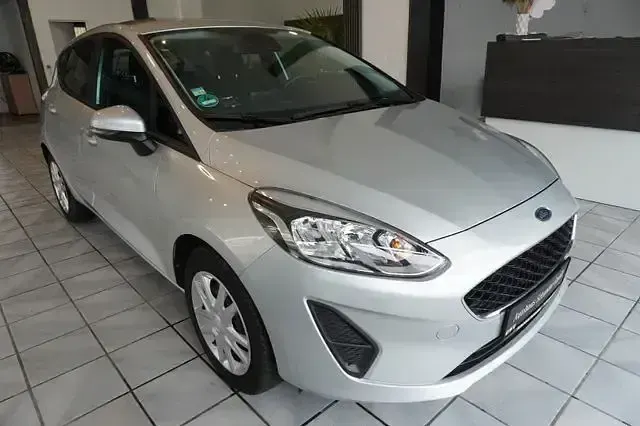 Second-hand Ford Fiesta 75 CP (55 kW) 2020 Argintiu Hatchback