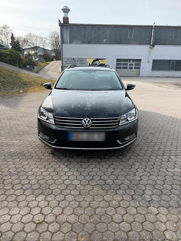 Gebraucht VW Passat 140 PS (102 kW) 2012 Schwarz Kombi