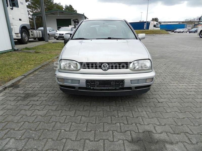 Gebraucht VW Golf III 75 PS (55 kW) 1997 Grau Limousine