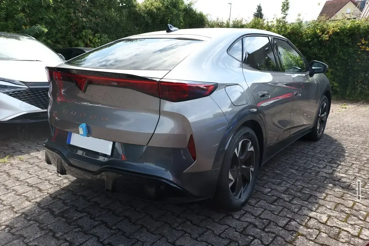 Neu Cupra Tavascan Endurance 210 kW (286 PS) 2026 Beige metallic SUV