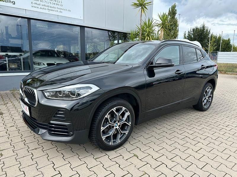Saphirschwarz (metallic) Gebraucht 2023 BMW X2 Advantage SUV | 24.890 € (Fairer Preis) - Bild 1/4