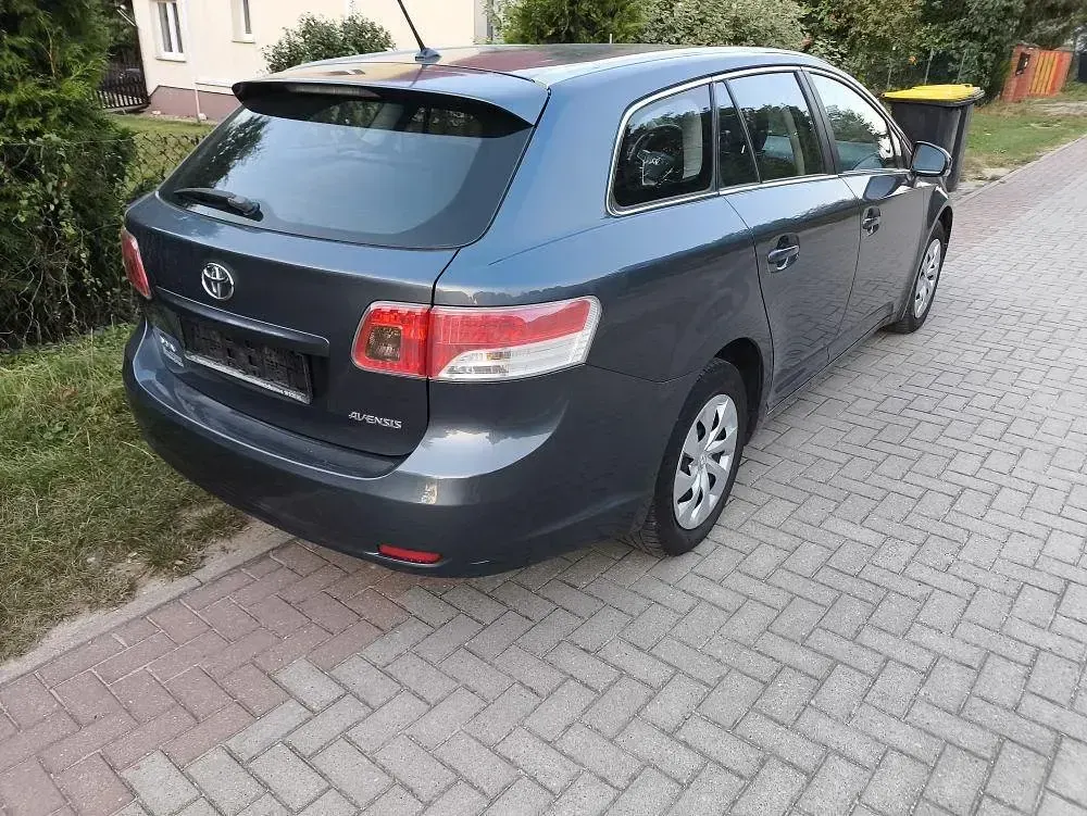 Gebraucht Toyota Avensis Sol 132 PS (97 kW) 2009 Grau Kombi