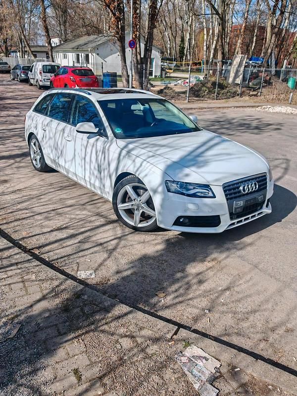 Second-hand Audi A4 143 CP (105 kW) 2011 Alb Break