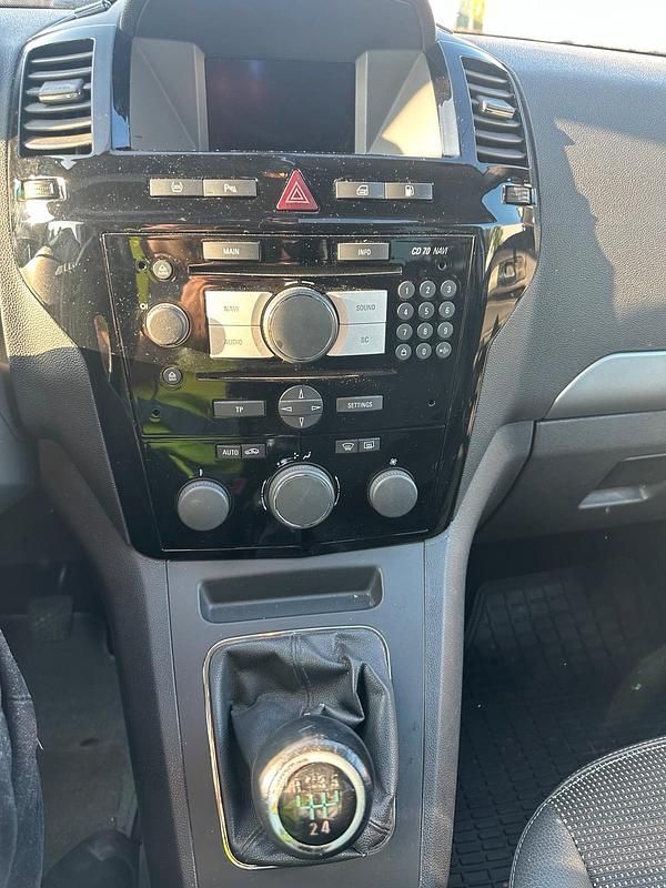 Gebraucht Opel Zafira 94 PS (69 kW) 2008 Grau Van / Kleinbus