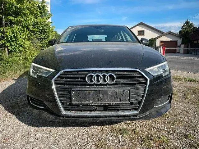 Gebraucht Audi A3 Design 150 PS (110 kW) 2019 Schwarz Limousine
