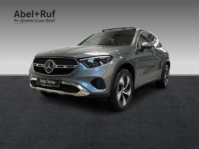 Grau Gebraucht 2022 Mercedes GLC300e Avantgarde SUV | 49.799 € (Etwas zu teuer) - Bild 1/4