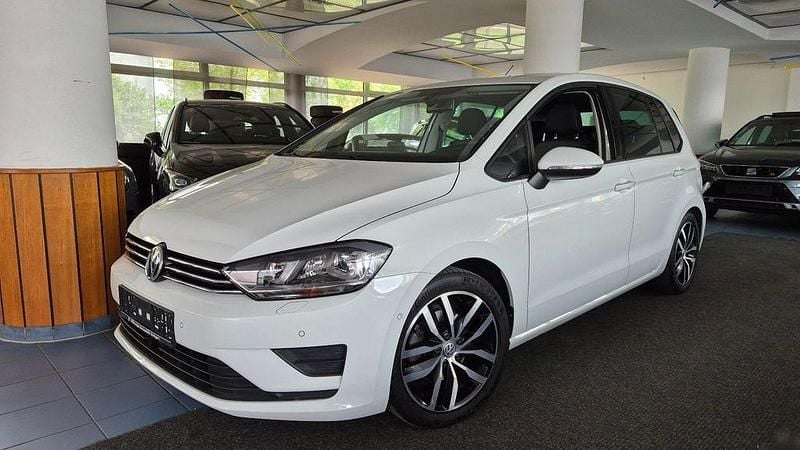 Weiß Gebraucht 2014 VW Golf Sportsvan Van / Kleinbus | 11.990 € (Fairer Preis) - Bild 1/4