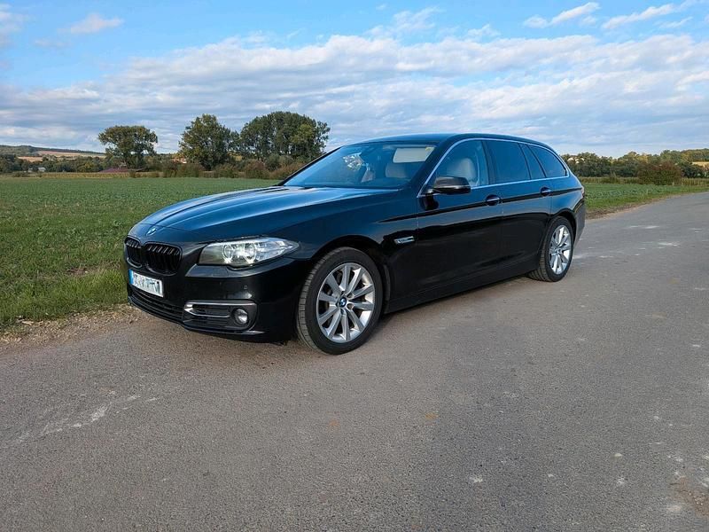 Schwarz Gebraucht 2013 BMW 530 Luxury Line Kombi | 9.999 € (Superpreis) - Bild 1/4