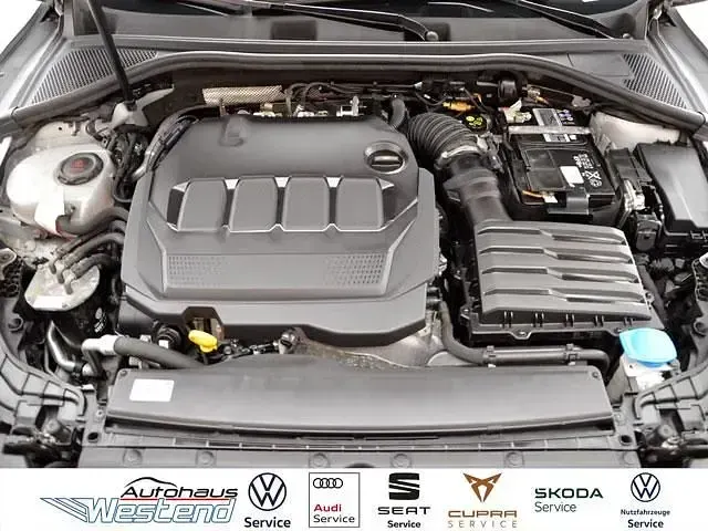 Gebraucht Audi A3 Advanced Plus 150 PS (110 kW) 2022 Florettsilber Limousine