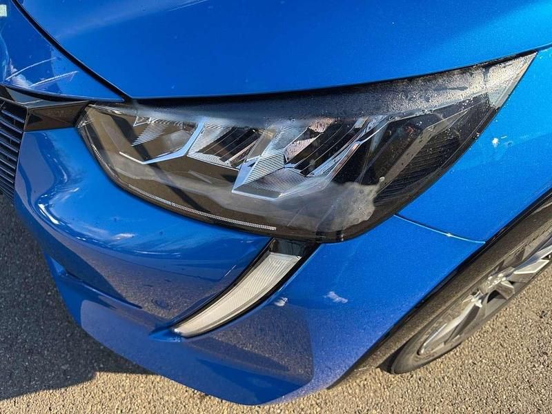 Gebraucht Peugeot e-208 Allure 100 kW (136 PS) 2020 Blau/typ aussenverkleidung met Kleinwagen