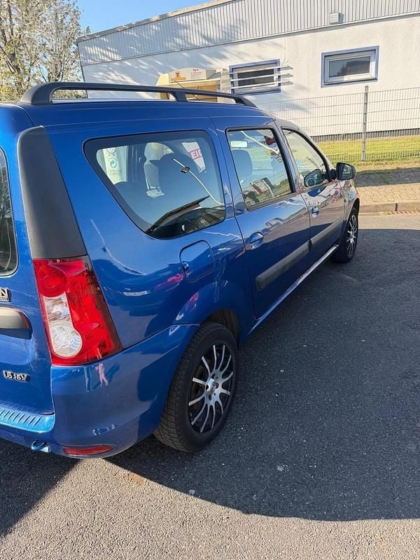 Second-hand Dacia Logan 105 CP (77 kW) 2009 Albastru Break