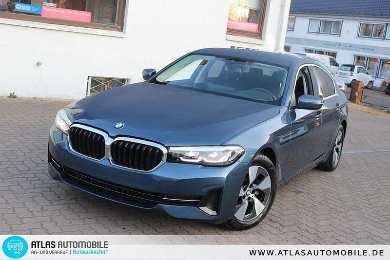 Arctic race blue Gebraucht 2023 BMW 520 Performance Limousine | 35.990 € (Guter Preis) - Bild 1/4