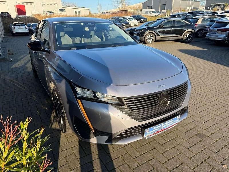 Gebraucht Peugeot 308 SW Allure 131 PS (96 kW) 2022 Grau Kombi