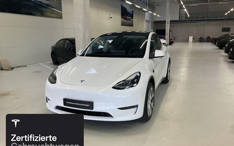 Gebraucht Tesla Model Y 273 kW (372 PS) 2023 Weiß SUV