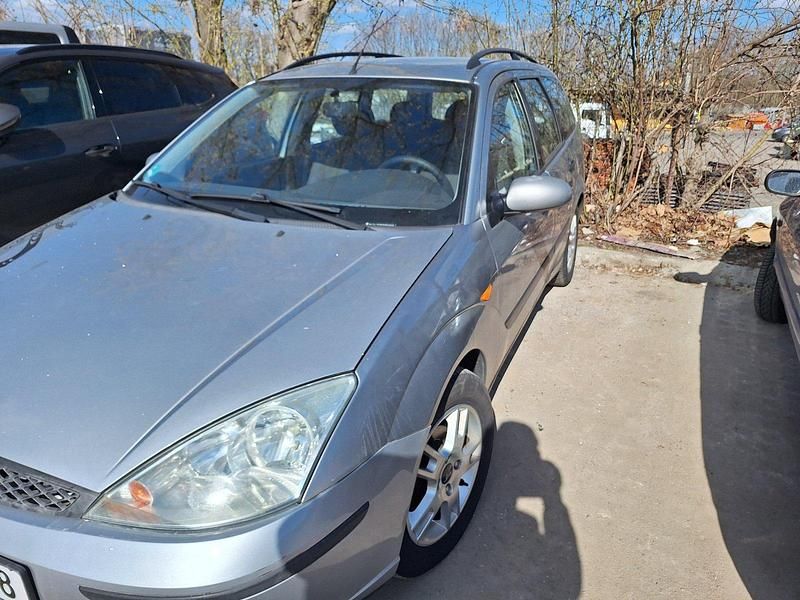 Usata Ford Focus 115 CV (84 kW) 2004 Argento Station wagon