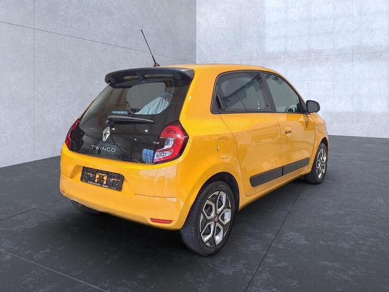 Gebraucht Renault Twingo Equilibre 65 PS (47 kW) 2023 Gelb Kleinwagen